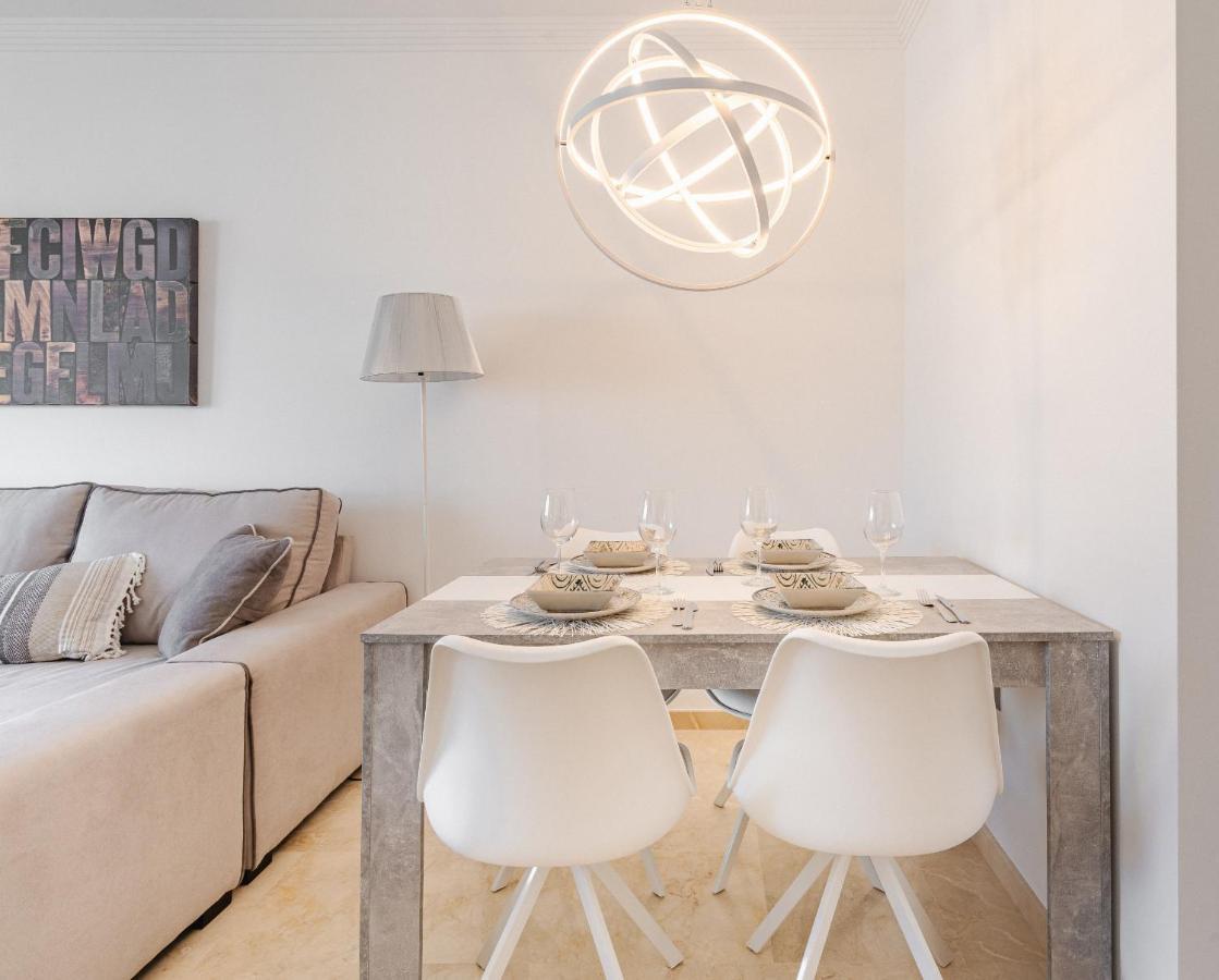 11 Modern Apt With Sea Views, Two Poolareas, Close To Parks & Beaches Manilva Apartment Luaran gambar