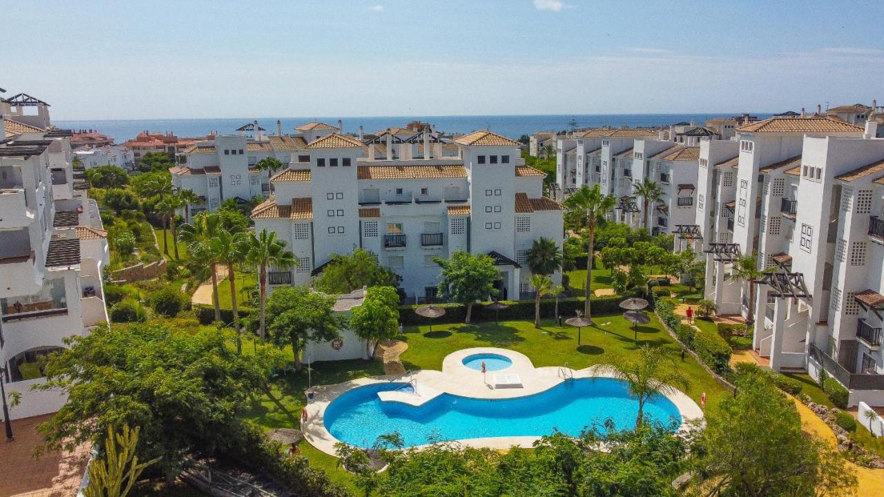 11 Modern Apt With Sea Views, Two Poolareas, Close To Parks & Beaches Manilva Apartment Luaran gambar